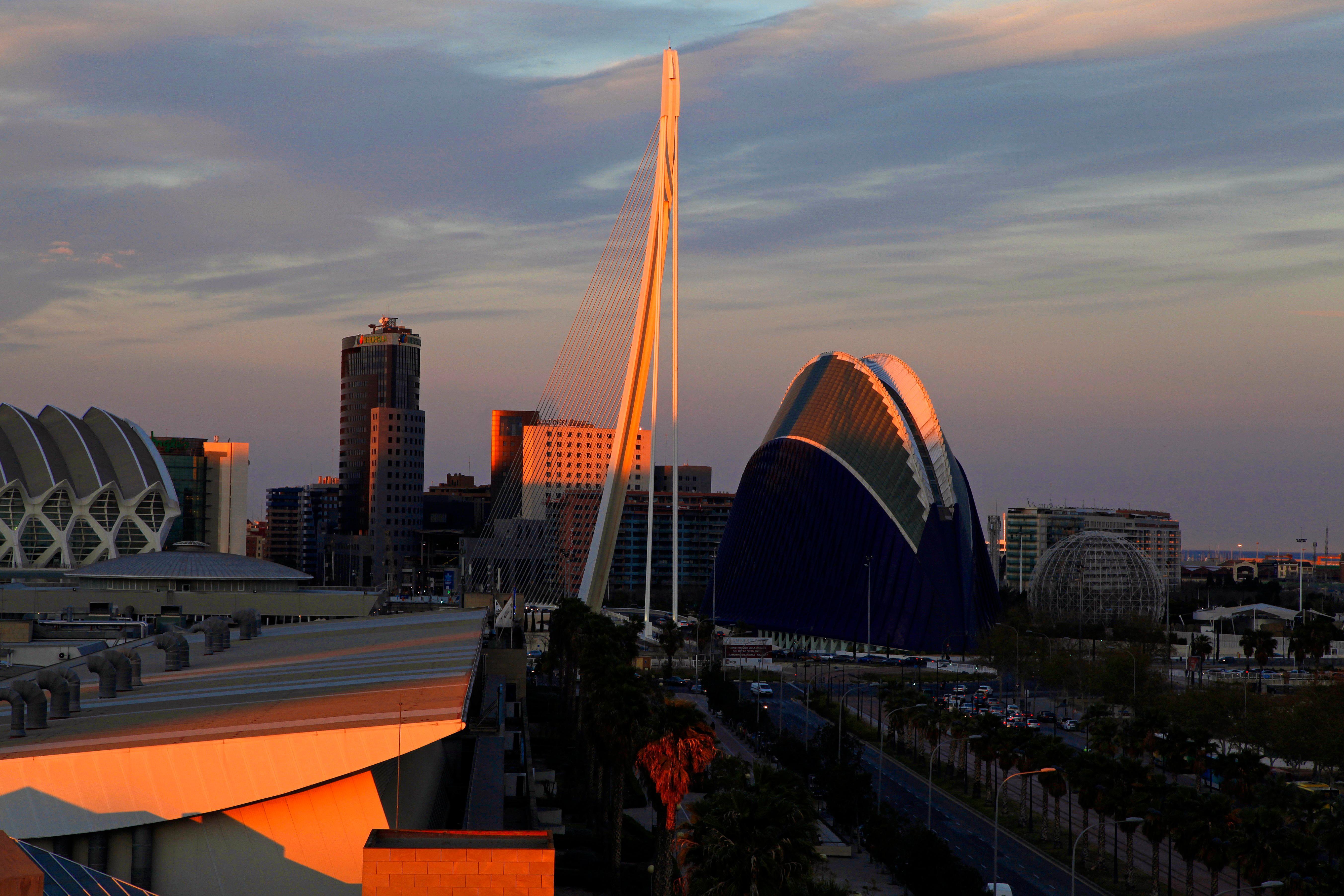 Holiday Inn Express Ciudad De Las Ciencias, An Ihg Hotel Валенсия Экстерьер фото